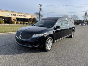 2016 LINCOLN S&S FUNERAL HEARSE