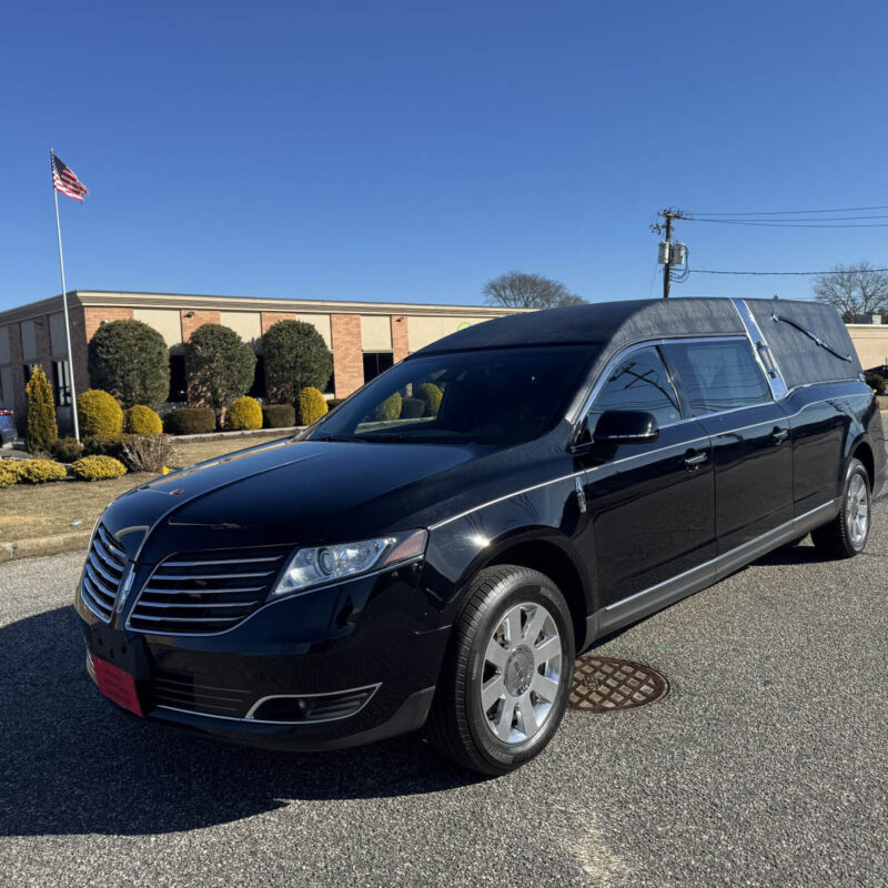 LINCOLN S&S FUNERAL COACH