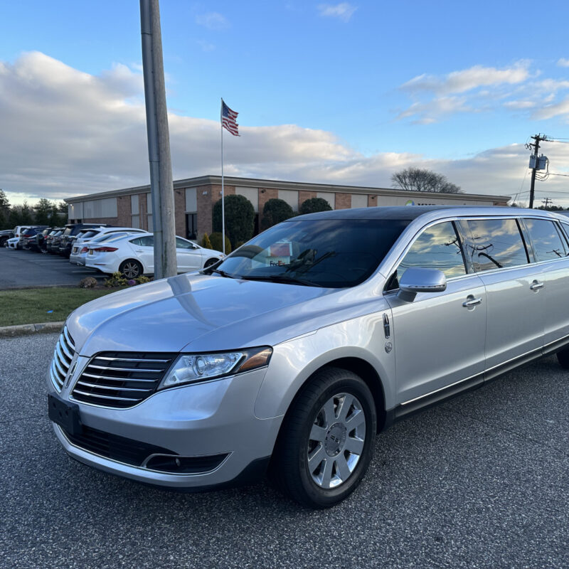 LINCOLN FEDERAL SIX DOOR FUNERAL LIMOUSINE
