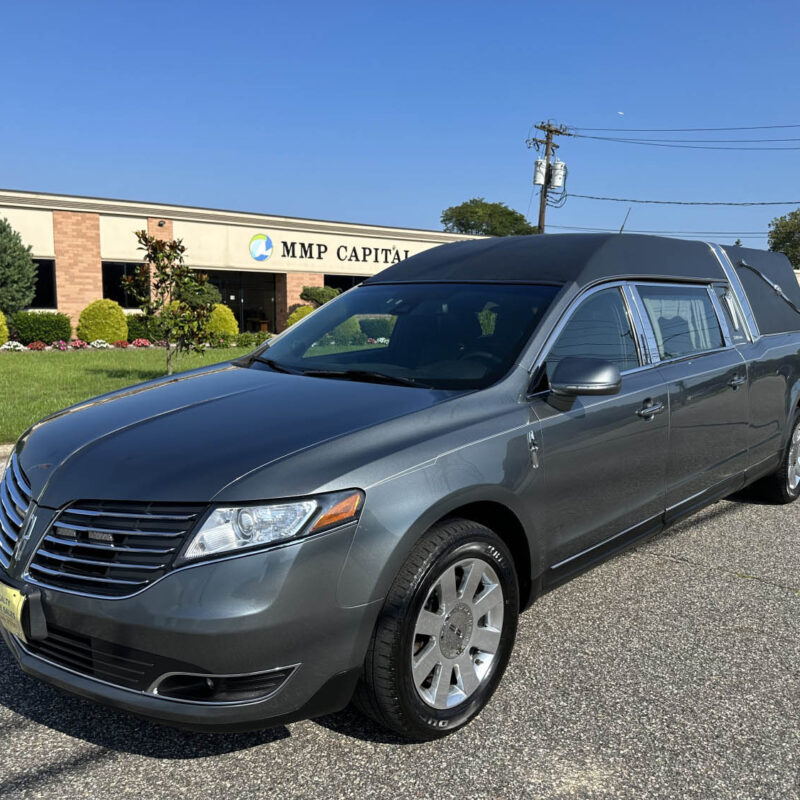 LINCOLN FEDERAL FUNERAL COACH