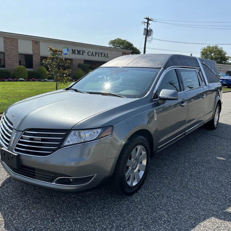LINCOLN FEDERAL FUNERAL COACH