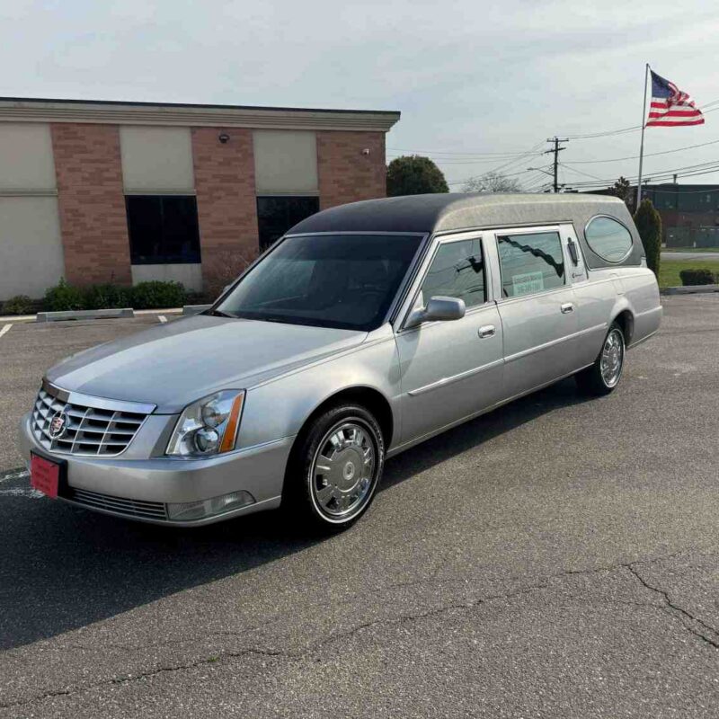 CADILLAC S&S MASTERPIECE FUNERAL COACH