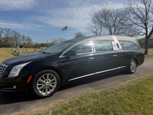 CADILLAC PARKHILL FUNERAL COACH