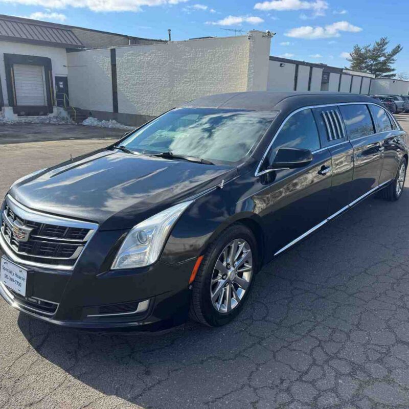 CADILLAC 70” SIX DOOR VIP LIMO